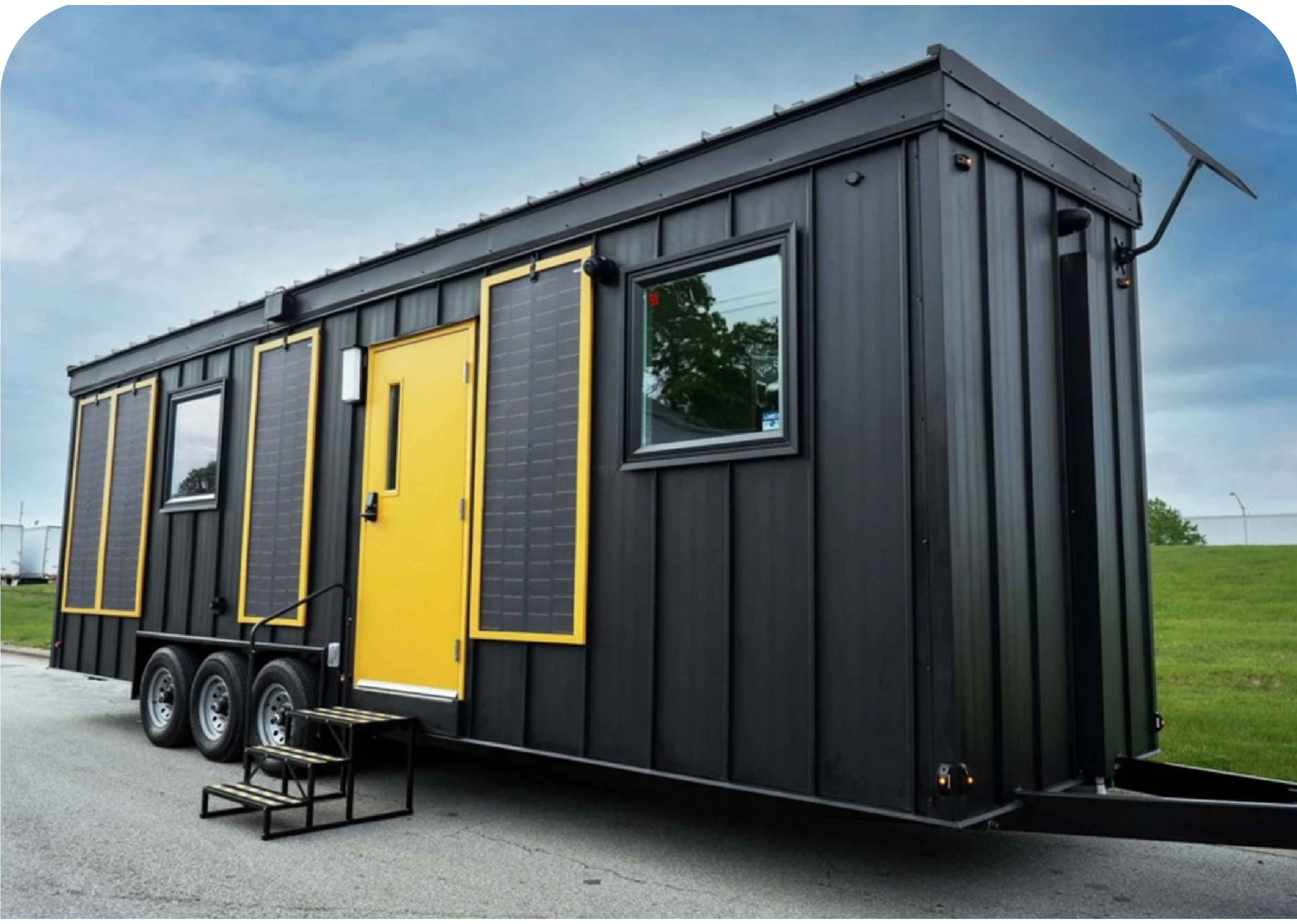 Espacios de trabajo alimentados por energ&iacute;a solar con bater&iacute;as Pytes V5