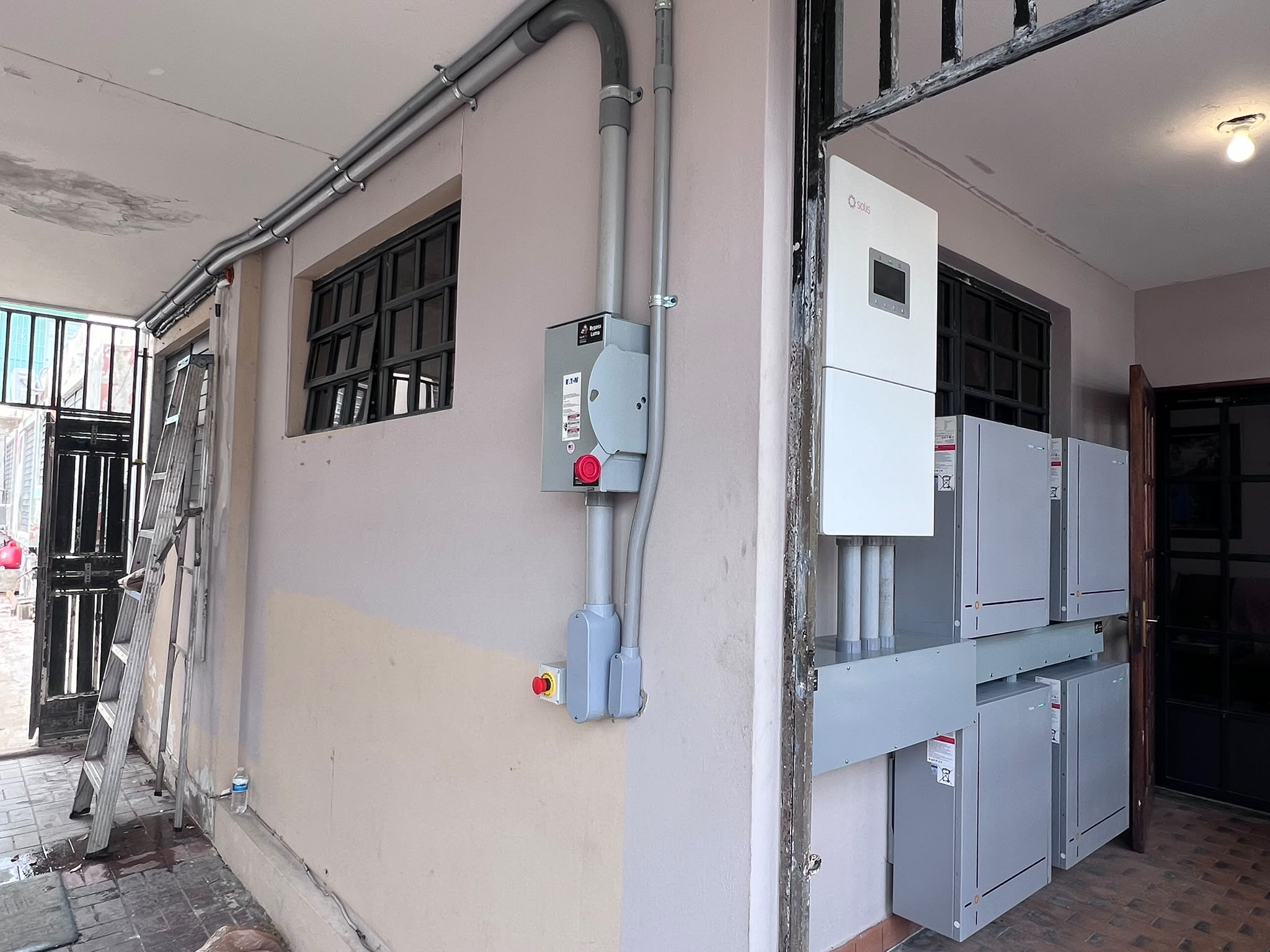Pytes V16 × Solis 16K fomenta la independencia energética residencial en Puerto Rico.